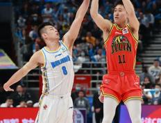 CBA常规赛季后赛激情夜！布鲁诺·费尔南德斯里突外投，热刺大胜巴黎圣日耳曼的简单介绍